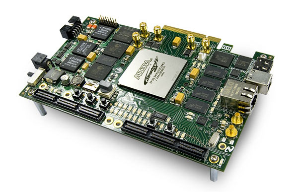  Altera Stratix IV GX FPGA Development Kit